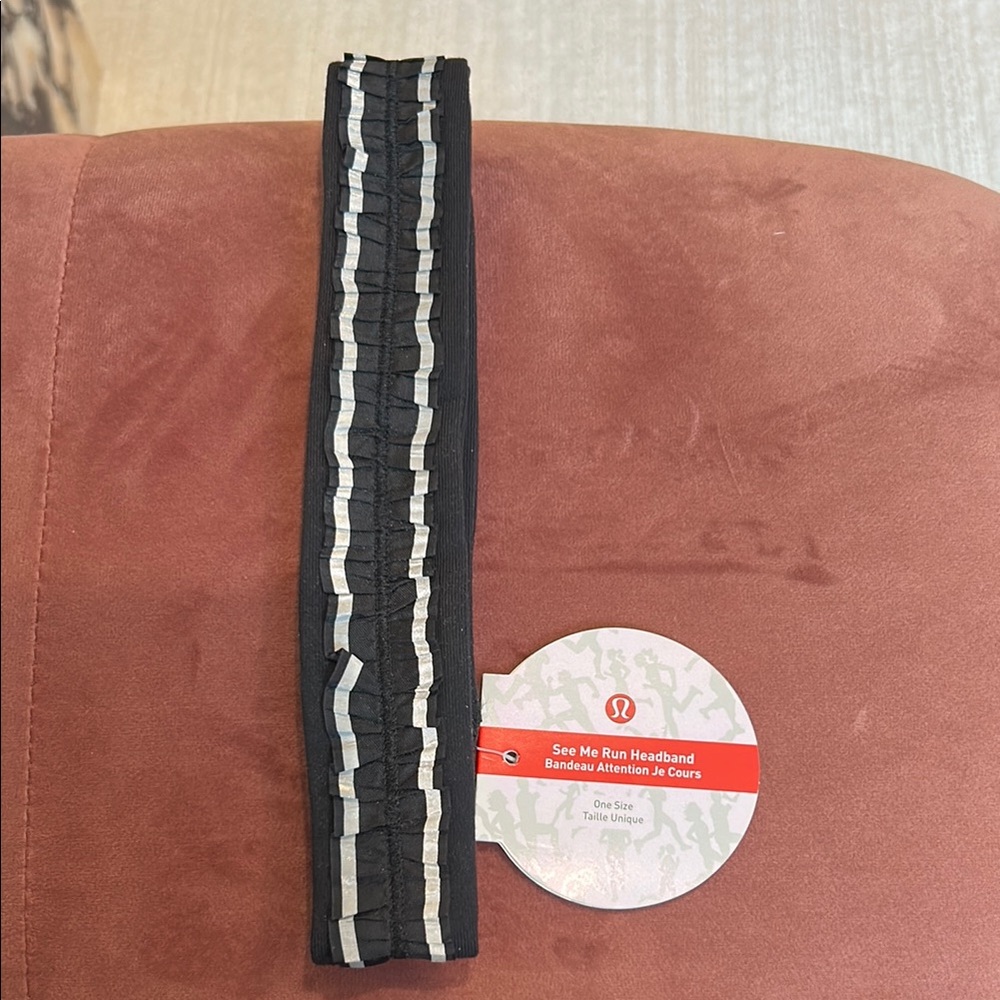 Lululemon Black and Silver Ruffle Headband